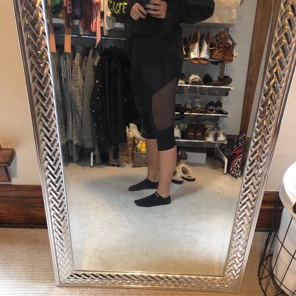 EUC lululemon crop
